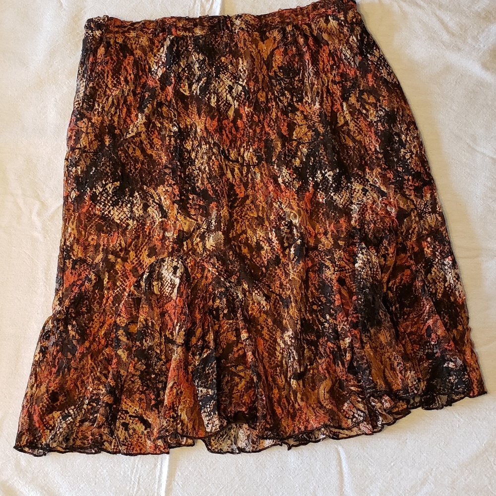 Multi-colored brown flouncy knee length skirt